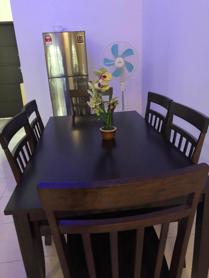 Hasnifana Homestay Seri Iskandar Exteriér fotografie
