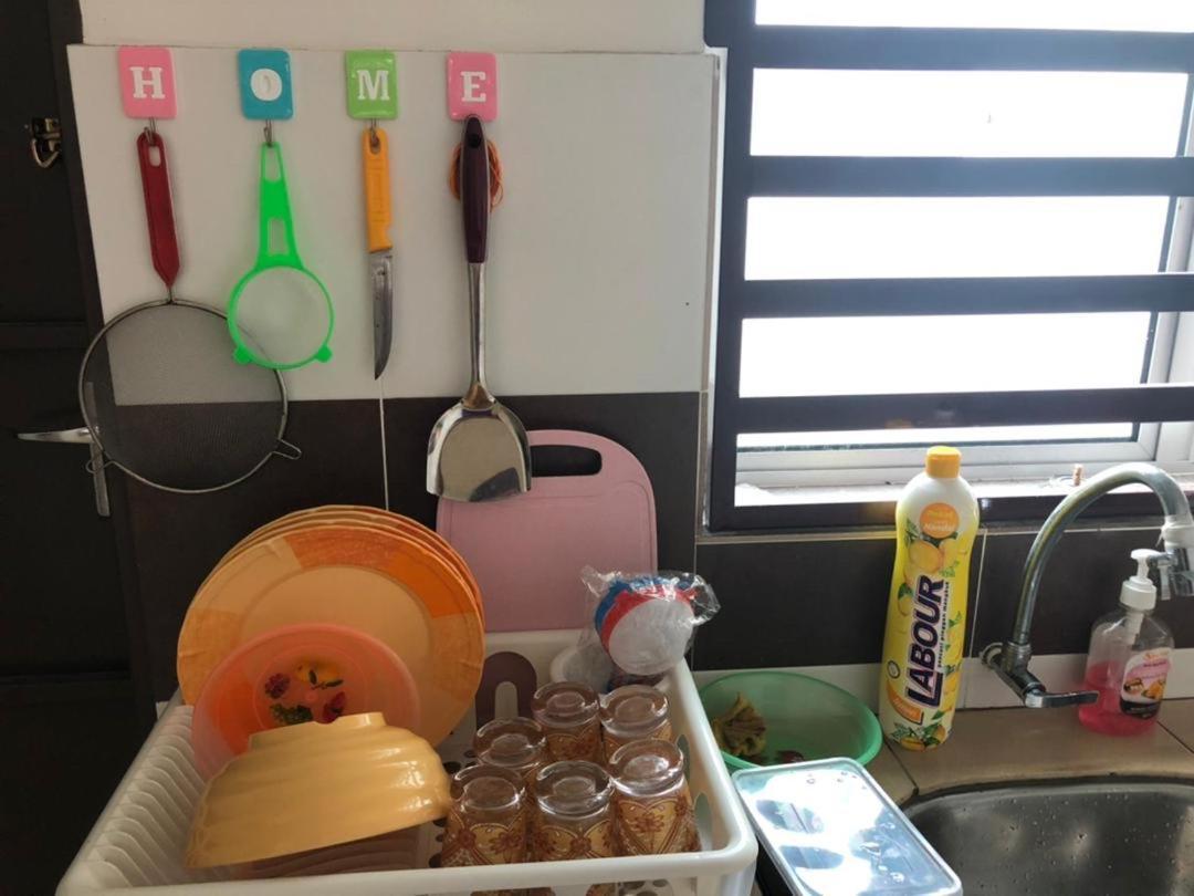 Hasnifana Homestay Seri Iskandar Exteriér fotografie